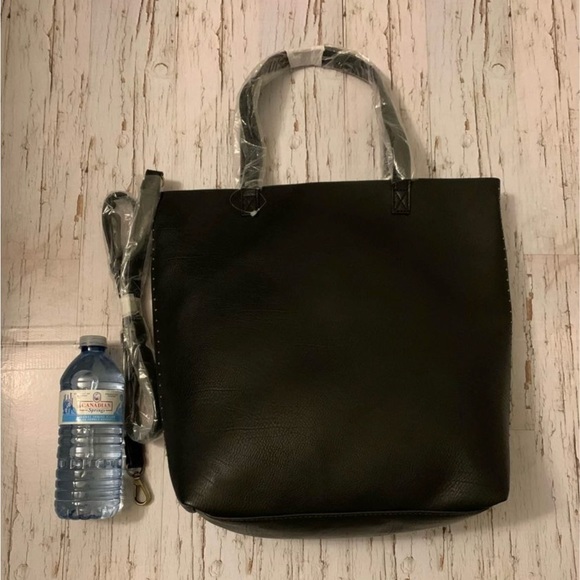 American Eagle Oversized Bag - Picture 2 of 2